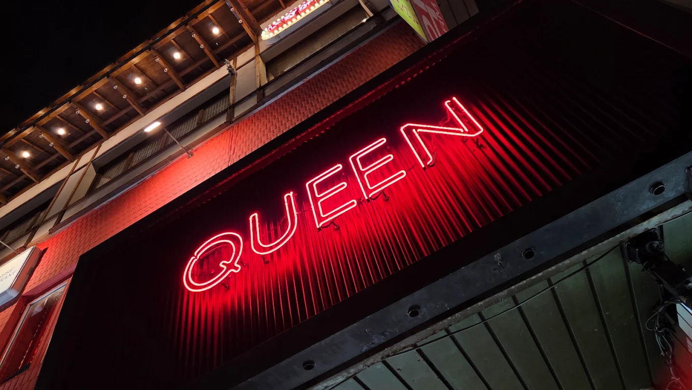 QUEEN