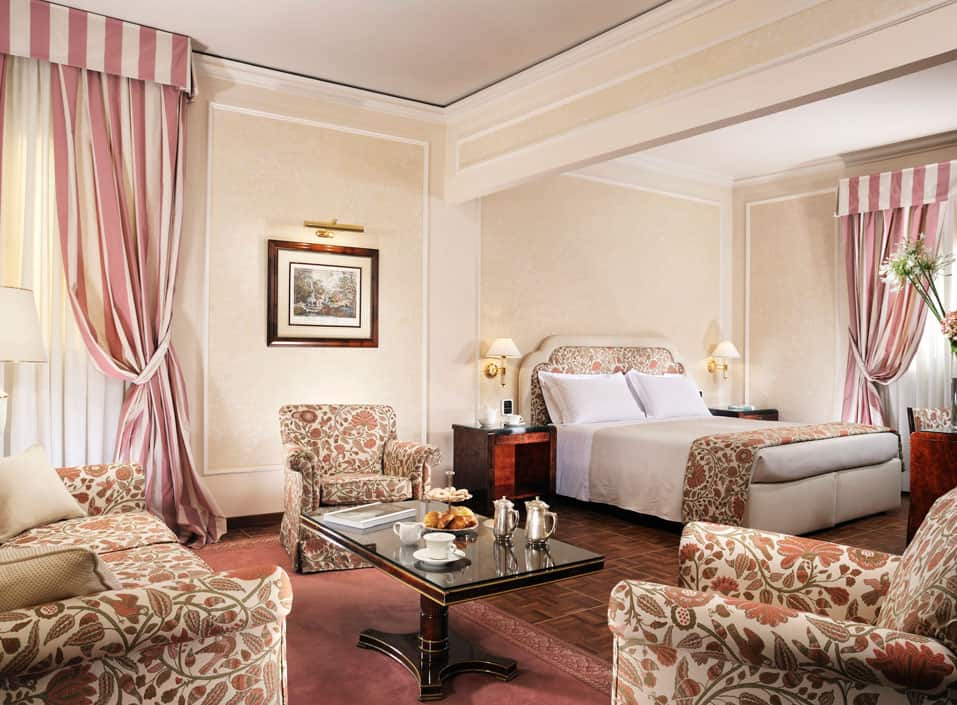 Hotel De La Ville